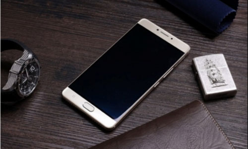 Exploring-the-Role-of-Adhesives-in-Mobile-Phone-Manufacturing--How-They-Keep-Components-in-Place.jpg